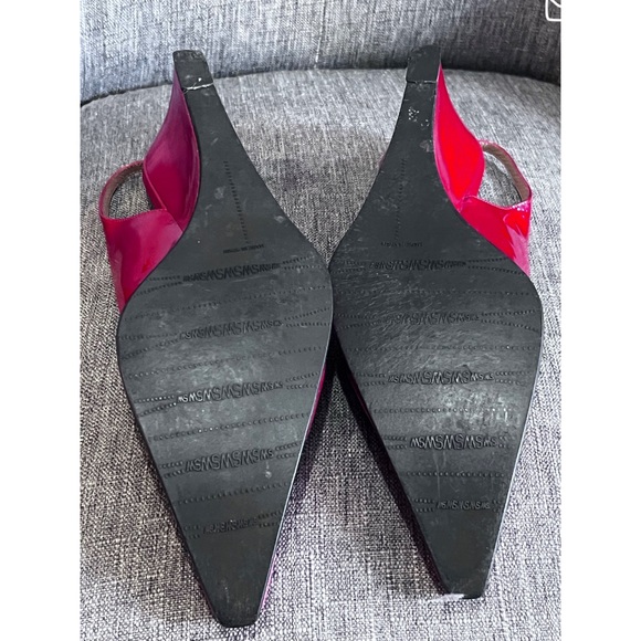 Stuart Weitzman Glossy Red Slingback Heels - Picture 14 of 16